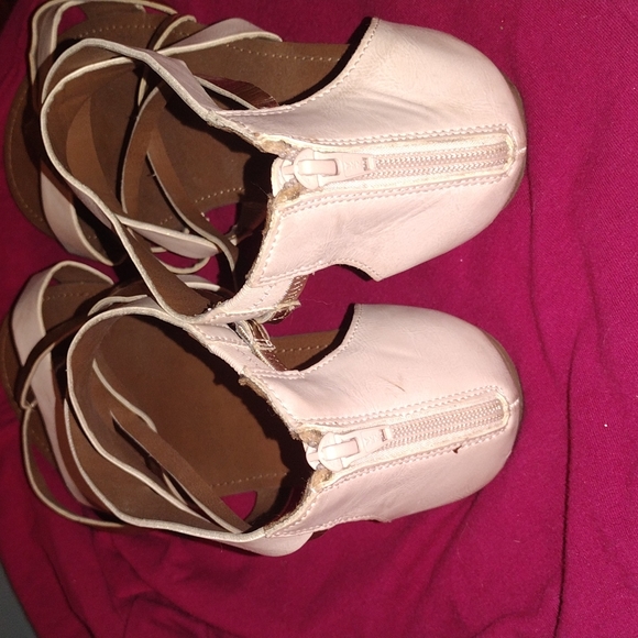 COPY - Brash Gladiator Sandal - Picture 2 of 3